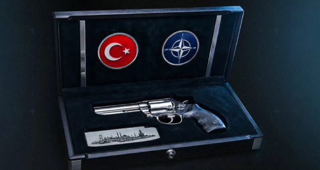 erdogan-revolver-hediye.png