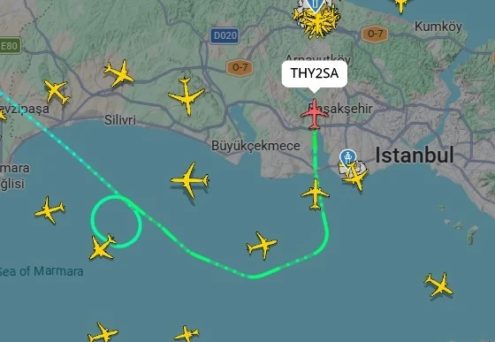istanbulda-firtina-ucaklar-havada-5ddp.webp