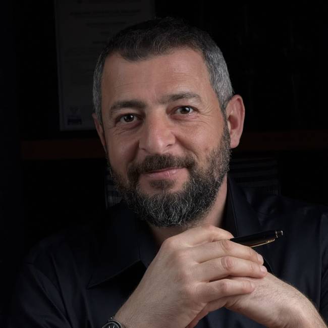 tarik-oguz-uyanik.jpg