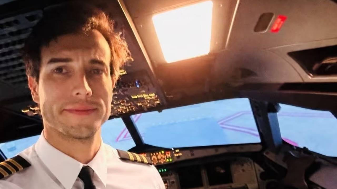 pilot-atlayip-intihar-etti-ogrenci-ucagi-tek-basina-indirdi-ne-yapacagini-biliyorsun-devam-et-fsln.jpg