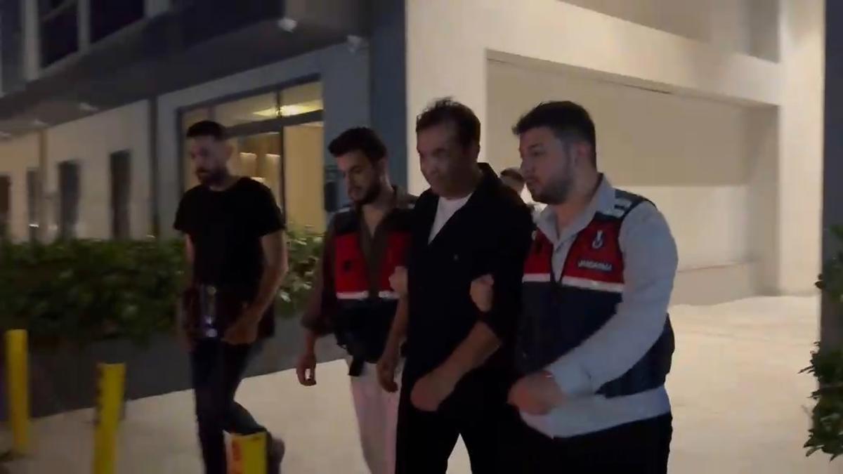 gazeteci-tahir-sarikaya-gozaltina-alindi-1441806-428763-555731.jpg