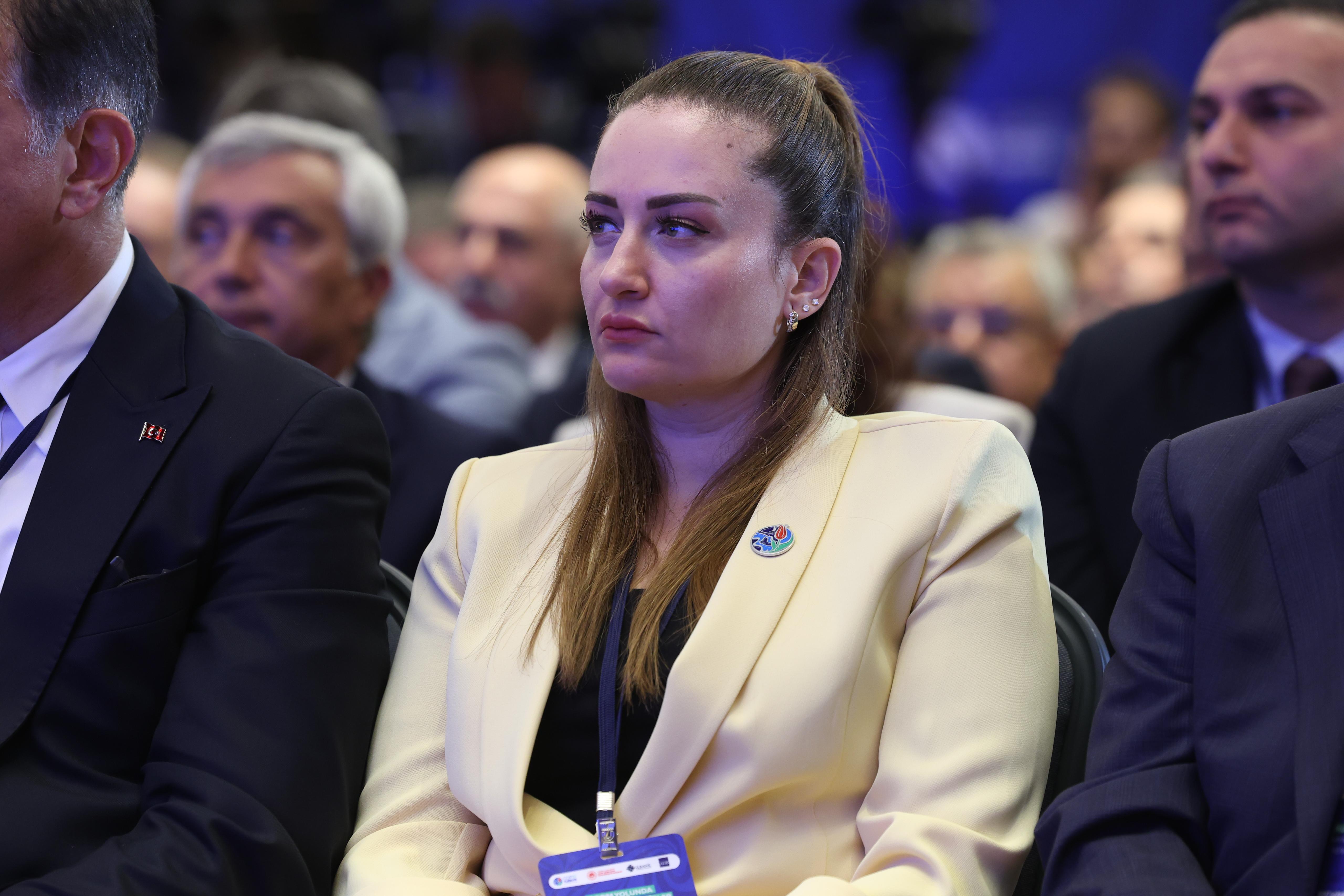 baskan-vekili-ozdemir-cop31-yolunda-iklim-direncli-sehirler-zirvesine-katildi-6.jpeg
