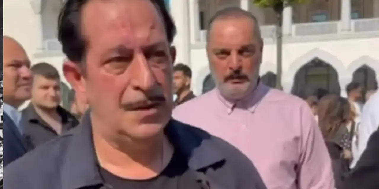 cem-yilmaz-yeni-imajiyla-ilk-kez-goruntulendi.webp