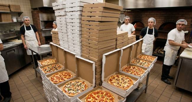 siyasiler-adina-pizza-siparisi.jpg