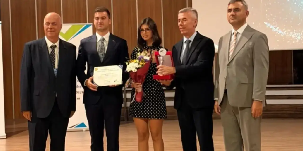 tasacak-bu-denizin-fadimesi-zeynep-atilgana-anlamli-odul.webp