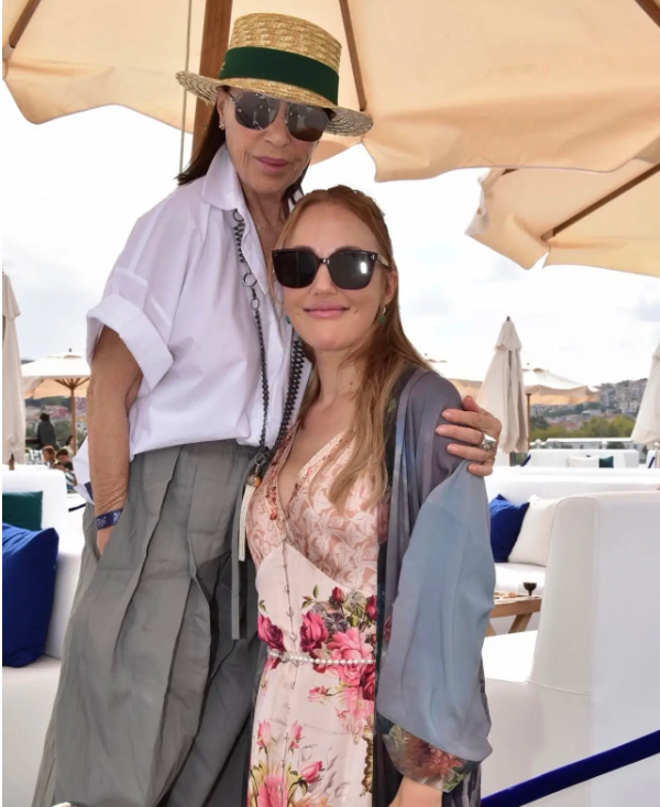meryem-uzerli-nebahat-cehre.png