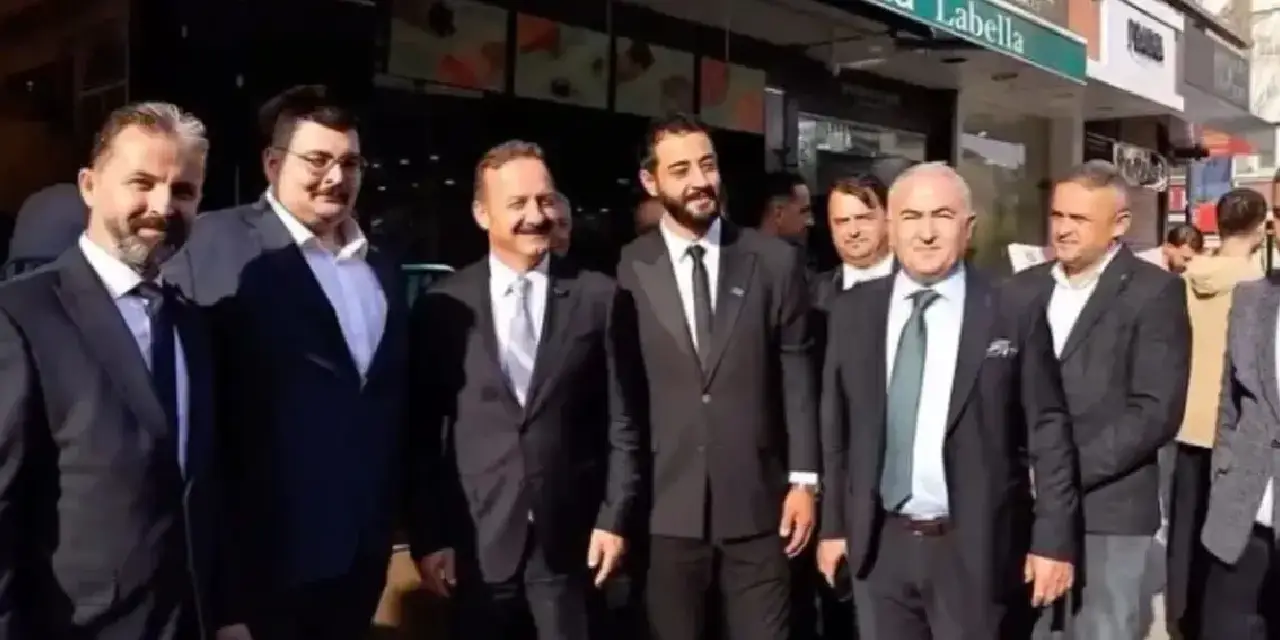 masterchef-eray-aksungur-hangi-partiye-katildi.webp