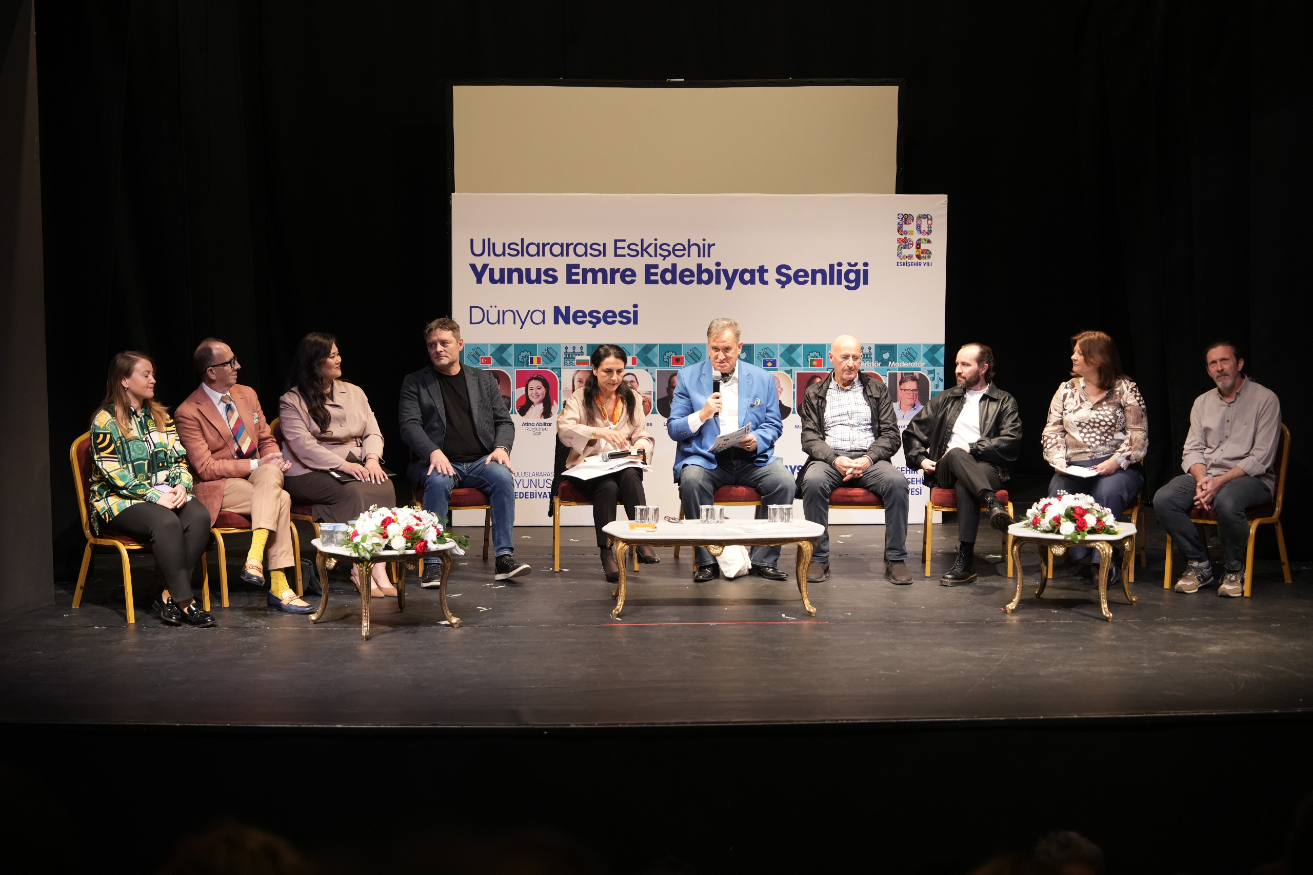 genco-erkal-sahnesinde-edebiyat-ve-nese-bulustu-29.jpeg