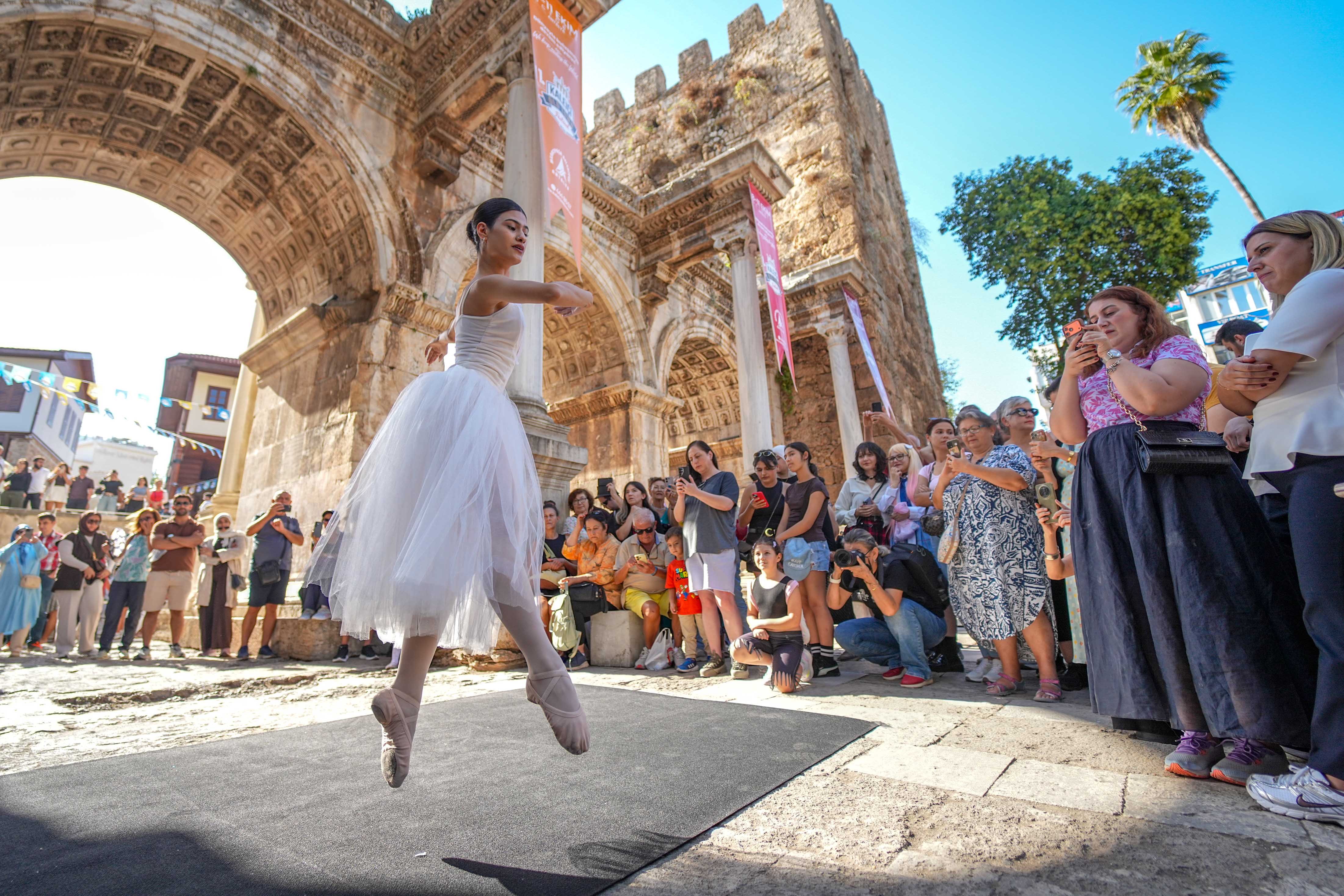 kaleici-old-town-festivali-20.jpg